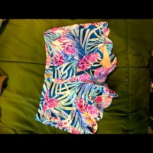 Lilly Pulitzer scalloped edge shorts